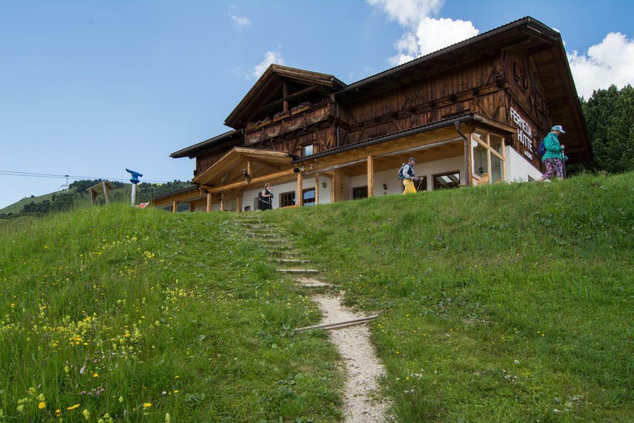 Гостевой дом Rifugio Fermeda Hutte Santa Cristina Val Gardena Экстерьер фото