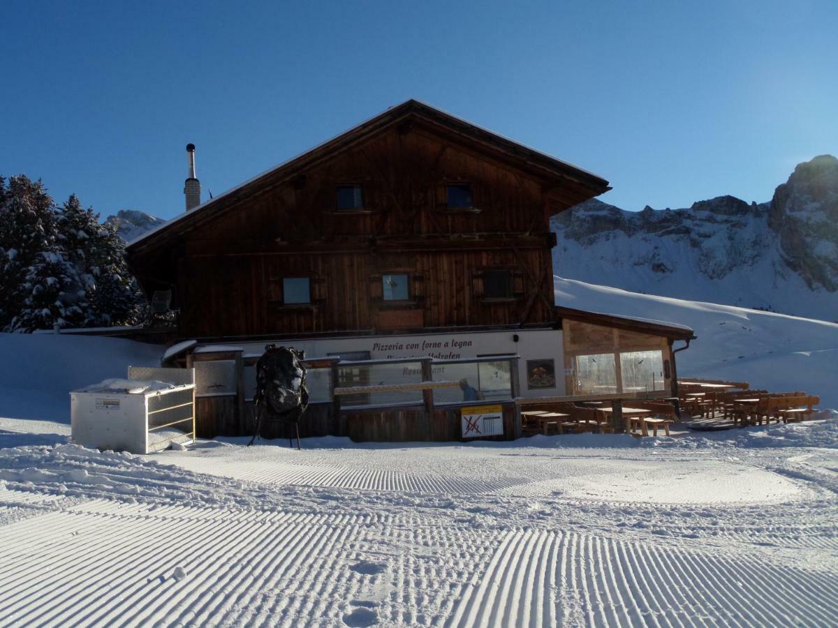 Гостевой дом Rifugio Fermeda Hutte Santa Cristina Val Gardena Экстерьер фото