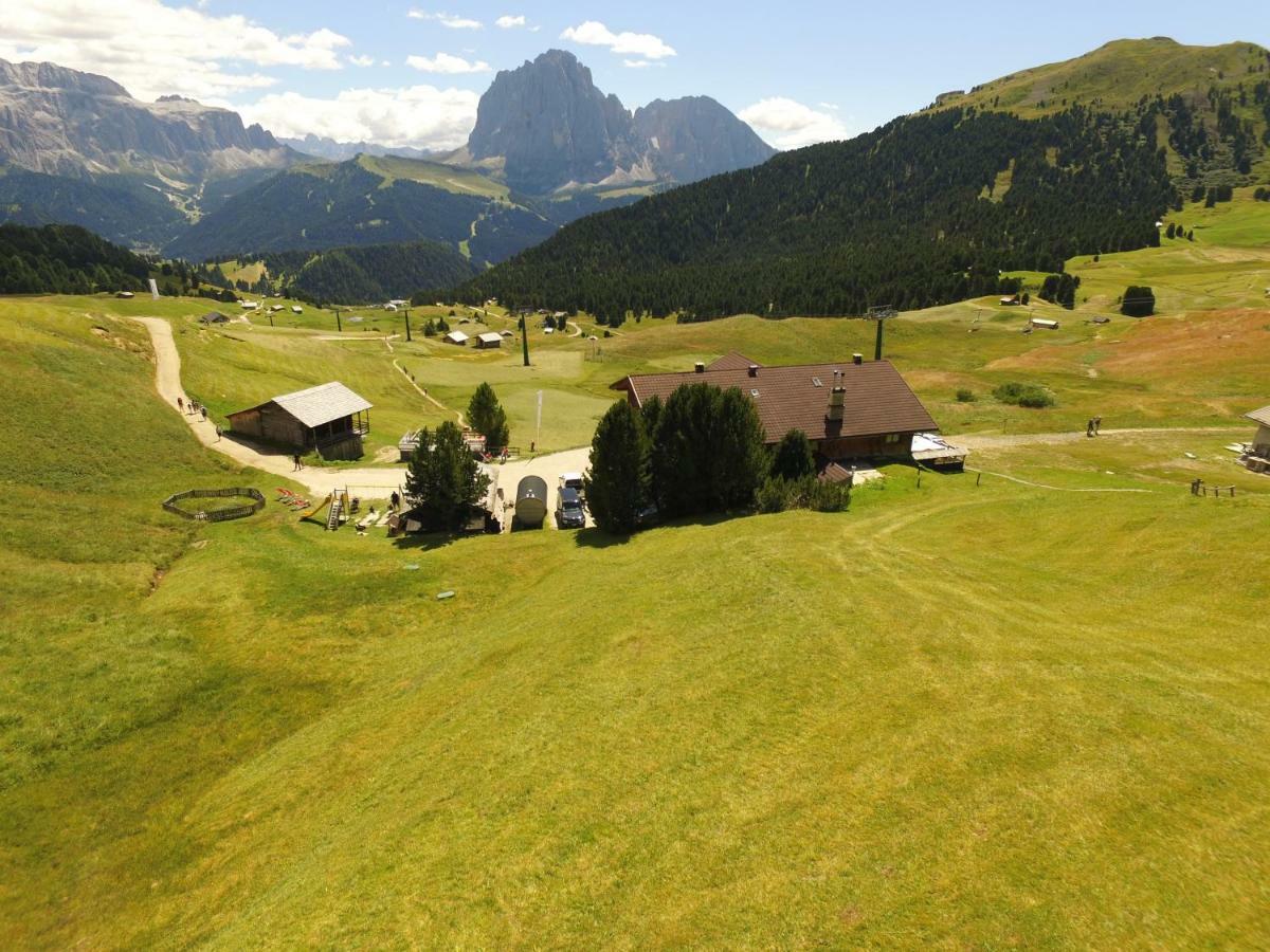 Гостевой дом Rifugio Fermeda Hutte Santa Cristina Val Gardena Экстерьер фото
